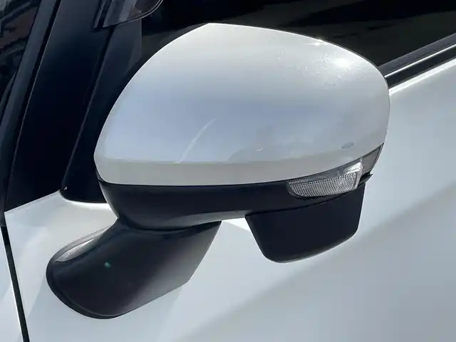 トヨタ ルーミー カスタムG 岩手県 2020(令2)年 5.3万km パールホワイトⅢ 禁煙車/4WD/両側パワースライドドア/純正9型ナビ/→フルセグTV/Bluetooth/CD/DVD/バックカメラ/ステアリングスイッチ/クルーズコントロール/前席シートヒーター/衝突軽減ブレーキ/コーナーセンサー/横滑り防止装置/オートライト/オートマチックハイビーム/LEDヘッドライト/フォグライト/〇プッシュスタート/〇電動格納ミラー/〇ウィンカーミラー/〇ドアバイザー/〇フロアマット/ドライブレコーダー/ETC2.0/スマートキー/スペアキー/取扱説明書