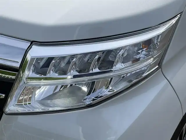トヨタ ルーミー カスタムG 岩手県 2020(令2)年 5.3万km パールホワイトⅢ 禁煙車/4WD/両側パワースライドドア/純正9型ナビ/→フルセグTV/Bluetooth/CD/DVD/バックカメラ/ステアリングスイッチ/クルーズコントロール/前席シートヒーター/衝突軽減ブレーキ/コーナーセンサー/横滑り防止装置/オートライト/オートマチックハイビーム/LEDヘッドライト/フォグライト/〇プッシュスタート/〇電動格納ミラー/〇ウィンカーミラー/〇ドアバイザー/〇フロアマット/ドライブレコーダー/ETC2.0/スマートキー/スペアキー/取扱説明書