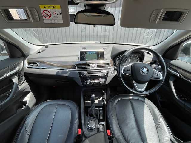 ＢＭＷ Ｘ１ xDrive 20i xライン ハイラインパッケージ 青森県 2016(平28)年 7.2万km 白 ４WD/黒革シート/純正メモリナビ/・CD/DVD/Bluetooth/バックカメラ/純正18インチＡＷ/前後ドライブレコーダー/前席シートヒーター/電動リアゲート/前席パワーシート/前後コーナーセンサー/純正フロアマット/LEDオートライト/プッシュスタート/スマートキー/取扱説明書/保証書/スペアキー