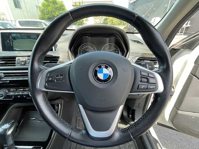 ＢＭＷ Ｘ１ xDrive 20i xライン ハイラインパッケージ 青森県 2016(平28)年 7.2万km 白 ４WD/黒革シート/純正メモリナビ/・CD/DVD/Bluetooth/バックカメラ/純正18インチＡＷ/前後ドライブレコーダー/前席シートヒーター/電動リアゲート/前席パワーシート/前後コーナーセンサー/純正フロアマット/LEDオートライト/プッシュスタート/スマートキー/取扱説明書/保証書/スペアキー