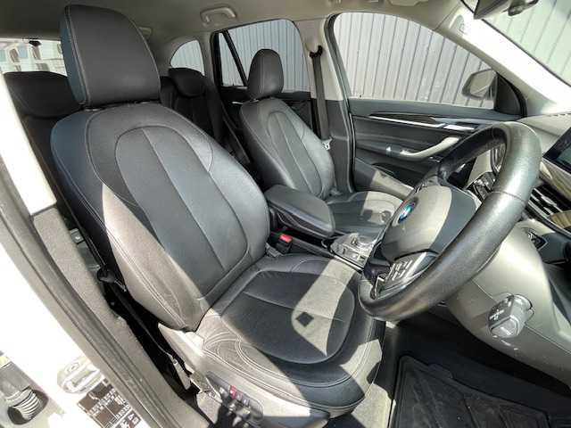 ＢＭＷ Ｘ１ xDrive 20i xライン ハイラインパッケージ 青森県 2016(平28)年 7.2万km 白 ４WD/黒革シート/純正メモリナビ/・CD/DVD/Bluetooth/バックカメラ/純正18インチＡＷ/前後ドライブレコーダー/前席シートヒーター/電動リアゲート/前席パワーシート/前後コーナーセンサー/純正フロアマット/LEDオートライト/プッシュスタート/スマートキー/取扱説明書/保証書/スペアキー