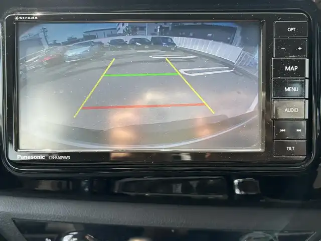 トヨタ ハイラックス Z ブラックラリーエディション 福岡県 2019(令1)年 12.1万km スーパーホワイトⅡ ワンオーナー/禁煙車/社外ナビ/（BT・CD・DVD・TV)/TRD仕様/クルーズコントロール/本革ステアリング/ステアリングリモコン/前後ドライブレコーダー/PWR　HEAT/ETC/プッシュスタート/ダウンヒルアシストコントロール/センターデフロック/バックカメラ/純正フロアマット/純正アルミホイール/MTモード付きAT/ドアバイザー/スペアスマートキー×１/保証書/取扱説明書