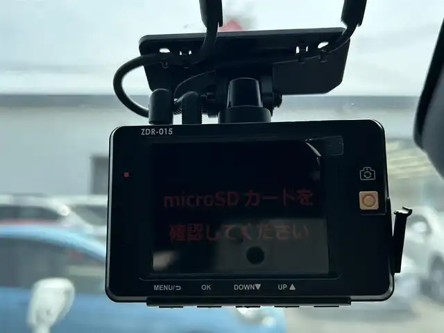 トヨタ ハイラックス Z ブラックラリーエディション 福岡県 2019(令1)年 12.1万km スーパーホワイトⅡ ワンオーナー/禁煙車/社外ナビ/（BT・CD・DVD・TV)/TRD仕様/クルーズコントロール/本革ステアリング/ステアリングリモコン/前後ドライブレコーダー/PWR　HEAT/ETC/プッシュスタート/ダウンヒルアシストコントロール/センターデフロック/バックカメラ/純正フロアマット/純正アルミホイール/MTモード付きAT/ドアバイザー/スペアスマートキー×１/保証書/取扱説明書