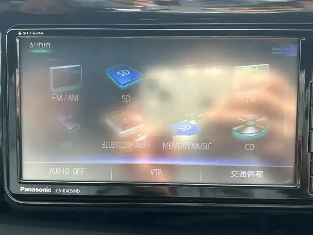 トヨタ ハイラックス Z ブラックラリーエディション 福岡県 2019(令1)年 12.1万km スーパーホワイトⅡ ワンオーナー/禁煙車/社外ナビ/（BT・CD・DVD・TV)/TRD仕様/クルーズコントロール/本革ステアリング/ステアリングリモコン/前後ドライブレコーダー/PWR　HEAT/ETC/プッシュスタート/ダウンヒルアシストコントロール/センターデフロック/バックカメラ/純正フロアマット/純正アルミホイール/MTモード付きAT/ドアバイザー/スペアスマートキー×１/保証書/取扱説明書