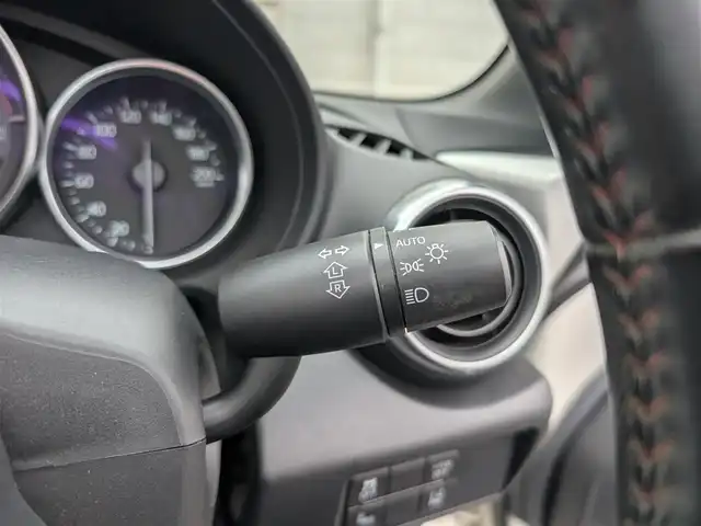 マツダ ロードスター RS 埼玉県 2015(平27)年 1.8万km クリスタルホワイトパールマイカ レカロ本革シート（BOSEヘッドスピーカー）/シートヒーター/スマートキーX2/ドライブレコーダー（ユピテル）/ETC/LEDヘッドライト/純正マツダコネクトナビ/TV/Bluetoothオーディオ/取扱説明書/整備記録簿