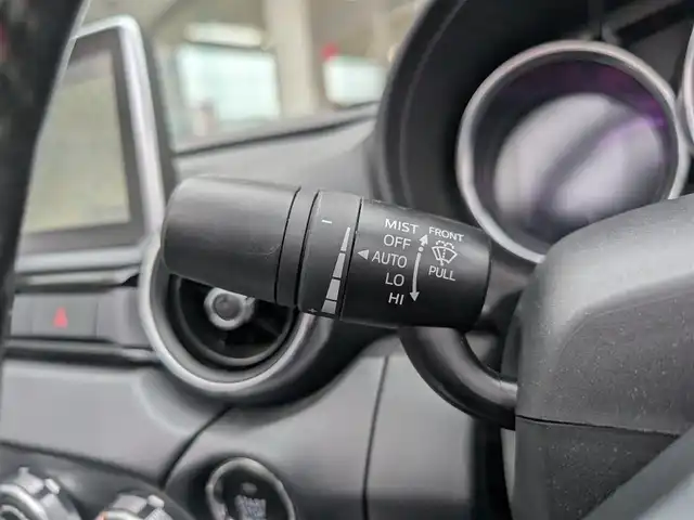 マツダ ロードスター RS 埼玉県 2015(平27)年 1.8万km クリスタルホワイトパールマイカ レカロ本革シート（BOSEヘッドスピーカー）/シートヒーター/スマートキーX2/ドライブレコーダー（ユピテル）/ETC/LEDヘッドライト/純正マツダコネクトナビ/TV/Bluetoothオーディオ/取扱説明書/整備記録簿
