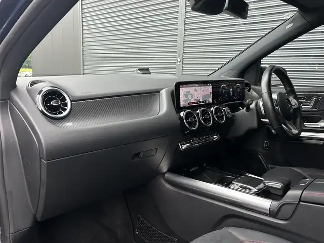 メルセデス・ベンツ Ｂ２００ｄ AMGライン 茨城県 2020(令2)年 5.1万km デニムブルー レーダーセーフティパッケージ　/ナビゲーションパッケージ /ACC /LKA /BSA /ナビ /12セグ /バックカメラ /CarPlay/BT /半革 /シートヒーター /パワーシート /LED /オートハイビーム /電動リアゲート /ETC2.0 /禁煙車