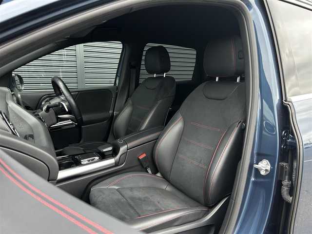 メルセデス・ベンツ Ｂ２００ｄ AMGライン 茨城県 2020(令2)年 5.1万km デニムブルー レーダーセーフティパッケージ　/ナビゲーションパッケージ /ACC /LKA /BSA /ナビ /12セグ /バックカメラ /CarPlay/BT /半革 /シートヒーター /パワーシート /LED /オートハイビーム /電動リアゲート /ETC2.0 /禁煙車