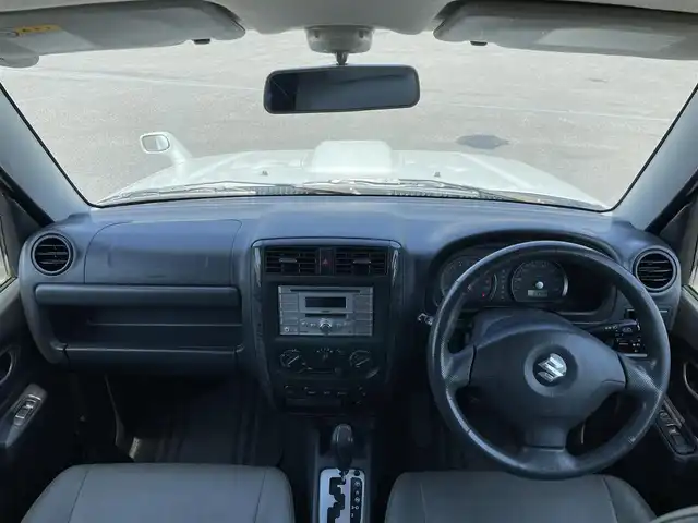 スズキ ジムニー ランドベンチャー 道央・札幌 2008(平20)年 6.5万km パールホワイト ４WD/社外オーディオ/CD/MD/AUX/トランスファ切替/D席シートヒーター/ハーフレザーシート/リモコンキー/ハロゲンヘッドライト/電動格納ミラー/ウィンカーミラー/純正フロアマット/ドアバイザー/AW付冬タイヤ積込（センターキャップ欠品）/175/80/R16/2023年/山8mm