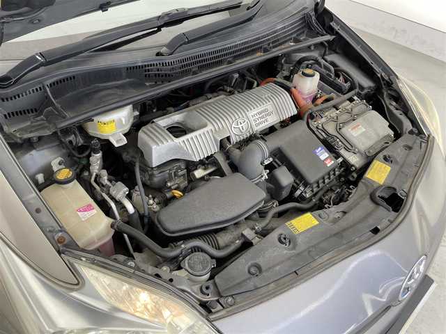 トヨタ プリウス S　LEDエディション 滋賀県 2011(平23)年 14.4万km グレーメタリック 純正７インチナビ/(CD/DVD/Bluetooth)/フルセグTV/ビルトインETC/ステアリングスイッチ/電動格納ミラー/純正１５インチアルミホイール/オートライト/プッシュスタート/スマートキー