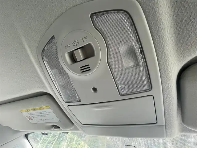 トヨタ プリウス S　LEDエディション 栃木県 2011(平23)年 14.4万km グレーメタリック (株)IDOMが運営する【じしゃロン宇都宮店】の自社ローン専用車両になります。こちらは現金またはオートローンご利用時の価格です。自社ローンご希望の方は別途その旨お申付け下さい/純正７インチナビ/(CD/DVD/Bluetooth)/フルセグTV/ビルトインETC/ステアリングスイッチ/電動格納ミラー/純正１５インチアルミホイール/オートライト/プッシュスタート/スマートキー