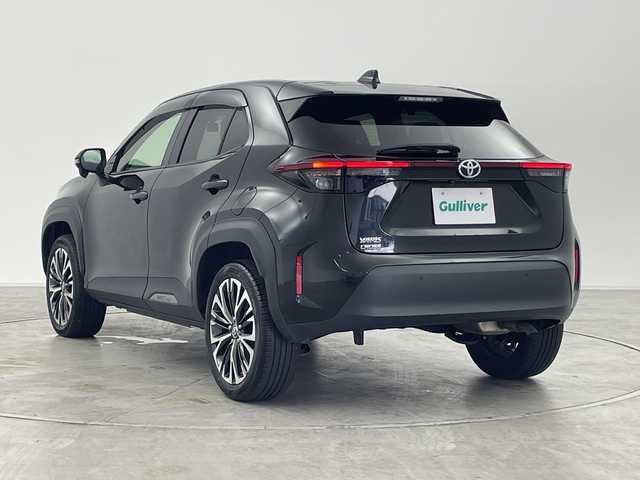トヨタ ヤリスクロス Z 群馬県 2022(令4)年 2.7万km ブラックマイカ 純正８型ナビ　フルセグＴＶ　シートヒーター　ハンドルヒーター　パワーシート　ハーフレザーシート　前後ドラレコ　ＥＴＣ　電動パーキングブレーキ　アダプティブクルーズコントロール　ＬＥＤ　スマートキー