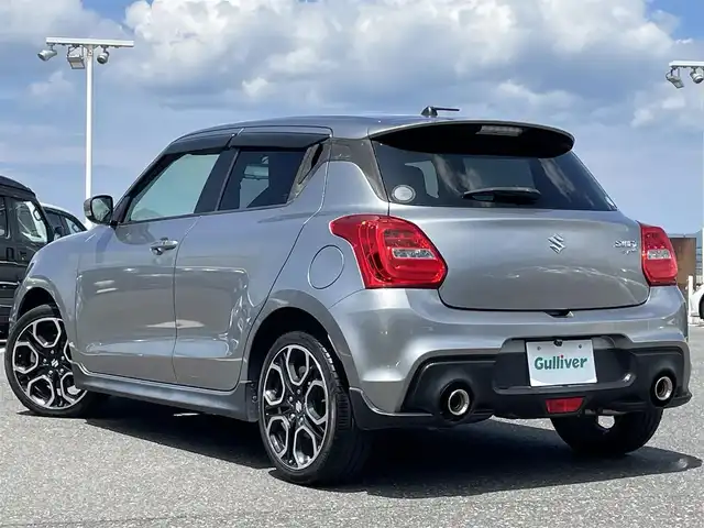 スズキ スイフト スポーツ セーフティPKG 島根県 2018(平30)年 5.7万km プレミアムシルバーメタリック 登録時走行距離56806km/ユピテルポータブルナビ/・ワンセグTV/・ミュージックサーバー/スズキセーフティサポート/・衝突軽減ブレーキ/・横滑り防止装置/・車線逸脱警報/・レーンキープアシスト/・レーダークルーズコントロール/・オートハイビーム/ETC/社外ドラレコ一体型デジタルミラー/D席シートヒーター/スマートキー/プッシュスタート /スペアキー