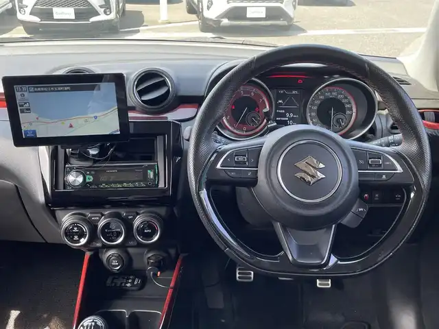 スズキ スイフト スポーツ セーフティPKG 島根県 2018(平30)年 5.7万km プレミアムシルバーメタリック 登録時走行距離56806km/ユピテルポータブルナビ/・ワンセグTV/・ミュージックサーバー/スズキセーフティサポート/・衝突軽減ブレーキ/・横滑り防止装置/・車線逸脱警報/・レーンキープアシスト/・レーダークルーズコントロール/・オートハイビーム/ETC/社外ドラレコ一体型デジタルミラー/D席シートヒーター/スマートキー/プッシュスタート /スペアキー