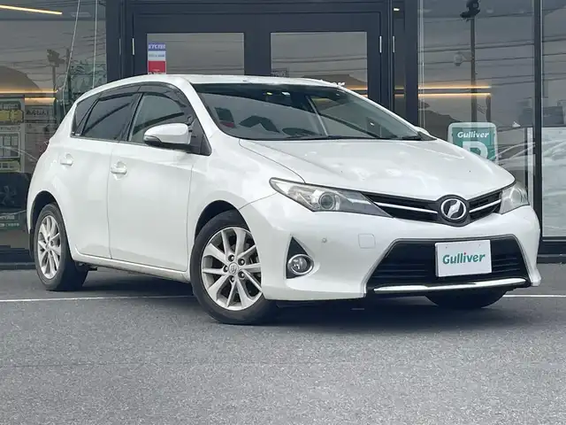 トヨタ オーリス 150X Sパッケージ 茨城県 2012(平24)年 5.3万km 白 純正ナビ/【AM・FM・TV・BT・CD】/プッシュスタート/スマートキー/フロアマット純正/純正フォグランプ/横滑り防止装置/ETC
