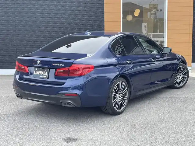 ＢＭＷ ５２３ｄ Mスポーツ 栃木県 2019(令1)年 4.9万km メディテラニアンブルー イノベーションパッケージ/ハイラインパッケージ/ブラックキドニーグリル/トランクスポイラー/コンフォートアクセス/インテリジェントセーフティ/ナビ/フルセグTV/全方位カメラ/ETC/ヘッドアップディスプレイ/ジェスチャーコントロール/パーキングアシスト /レーンキープアシスト/ブラインドスポット /黒革シート/パワーシート /全席シートヒーター /パワートランクリッド/PDC/ディスプレイキーあり