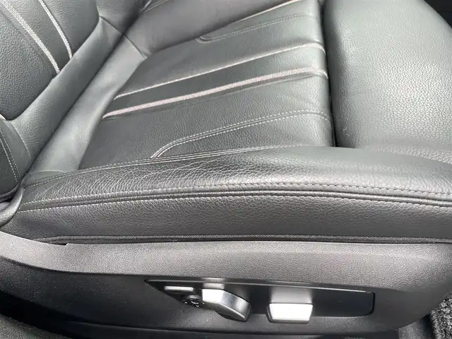 ＢＭＷ ５２３ｄ Mスポーツ 栃木県 2019(令1)年 4.9万km メディテラニアンブルー イノベーションパッケージ/ハイラインパッケージ/ブラックキドニーグリル/トランクスポイラー/コンフォートアクセス/インテリジェントセーフティ/ナビ/フルセグTV/全方位カメラ/ETC/ヘッドアップディスプレイ/ジェスチャーコントロール/パーキングアシスト /レーンキープアシスト/ブラインドスポット /黒革シート/パワーシート /全席シートヒーター /パワートランクリッド/PDC/ディスプレイキーあり