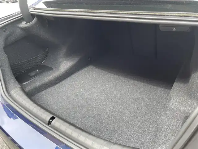 ＢＭＷ ５２３ｄ Mスポーツ 栃木県 2019(令1)年 4.9万km メディテラニアンブルー イノベーションパッケージ/ハイラインパッケージ/ブラックキドニーグリル/トランクスポイラー/コンフォートアクセス/インテリジェントセーフティ/ナビ/フルセグTV/全方位カメラ/ETC/ヘッドアップディスプレイ/ジェスチャーコントロール/パーキングアシスト /レーンキープアシスト/ブラインドスポット /黒革シート/パワーシート /全席シートヒーター /パワートランクリッド/PDC/ディスプレイキーあり