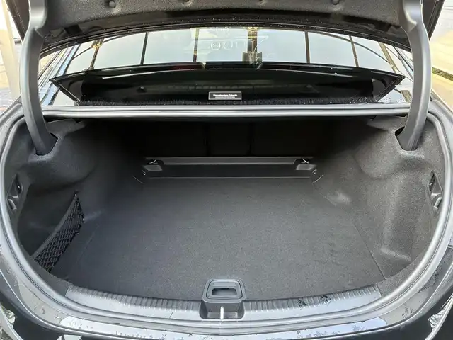 メルセデス・ベンツ Ｍ・ベンツ Ｃ２２０ｄ アバンギャルド　AMGライン 三重県 2021(令3)年 6.7万km オブシディアンブラック