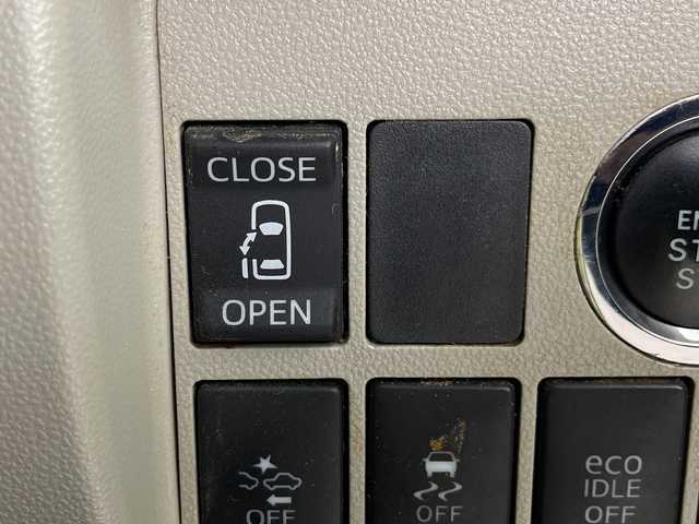 ダイハツ タント X SAⅡ 埼玉県 2015(平27)年 9.8万km コットンアイボリー ルーフキャリア　/純正ナビ　/バックカメラ　/前ドライブレコーダー　/ＥＴＣ　/衝突軽減ブレーキ　/レーンキープアシスト　/横滑り防止措置　/プッシュスタート　/スマートキー　/ドアバイザー　/片側パワースライドドア