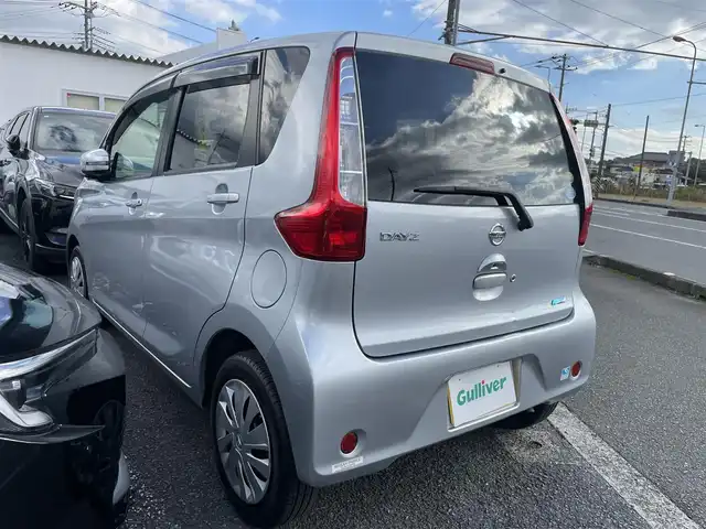 日産 デイズ X 神奈川県 2014(平26)年 3.3万km シルバー 純正ナビMMM114D-W/ワンセグTV/アラウンドビューモニター/スマートキー/プッシュスタート/LEDヘッドライト/電格ミラー/純正ホイールキャップ/カラーコードA31