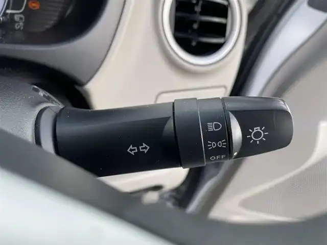 日産 デイズ X 神奈川県 2014(平26)年 3.3万km シルバー 純正ナビMMM114D-W/ワンセグTV/アラウンドビューモニター/スマートキー/プッシュスタート/LEDヘッドライト/電格ミラー/純正ホイールキャップ/カラーコードA31