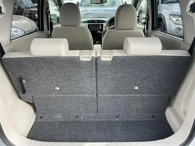 日産 デイズ X 神奈川県 2014(平26)年 3.3万km シルバー 純正ナビMMM114D-W/ワンセグTV/アラウンドビューモニター/スマートキー/プッシュスタート/LEDヘッドライト/電格ミラー/純正ホイールキャップ/カラーコードA31