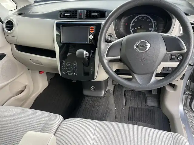 日産 デイズ X 神奈川県 2014(平26)年 3.3万km シルバー 純正ナビMMM114D-W/ワンセグTV/アラウンドビューモニター/スマートキー/プッシュスタート/LEDヘッドライト/電格ミラー/純正ホイールキャップ/カラーコードA31