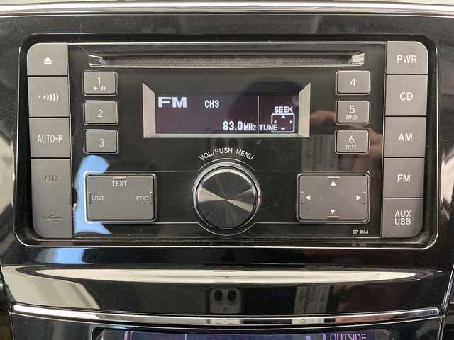 トヨタ プリウス α S ツーリングセレクション G’s 栃木県 2016(平28)年 7.2万km ホワイトパールクリスタルシャイン 禁煙車/ハーフレザーシート/オートライト/LEDヘッドライト/ステアリングスイッチ/革巻きステアリング/プッシュスタート/スマートキー/ウィンカーミラー/電動格納ミラー/社外フロアマット/純正18インチアルミホイール