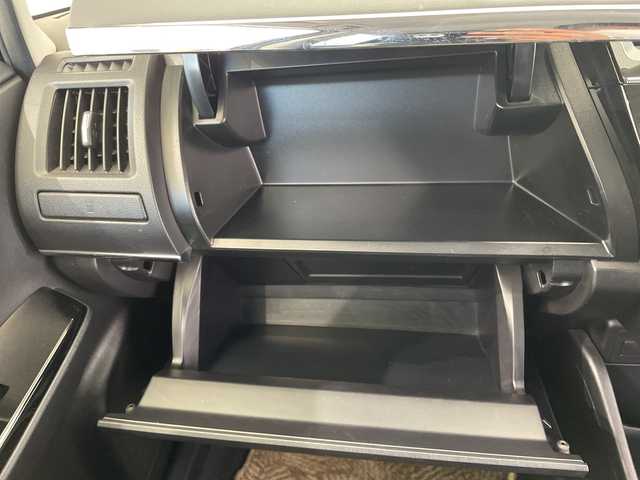 トヨタ プリウス α S ツーリングセレクション G’s 栃木県 2016(平28)年 7.2万km ホワイトパールクリスタルシャイン 禁煙車/ハーフレザーシート/オートライト/LEDヘッドライト/ステアリングスイッチ/革巻きステアリング/プッシュスタート/スマートキー/ウィンカーミラー/電動格納ミラー/社外フロアマット/純正18インチアルミホイール