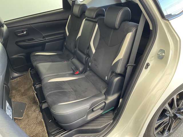 トヨタ プリウス α S ツーリングセレクション G’s 栃木県 2016(平28)年 7.2万km ホワイトパールクリスタルシャイン 禁煙車/ハーフレザーシート/オートライト/LEDヘッドライト/ステアリングスイッチ/革巻きステアリング/プッシュスタート/スマートキー/ウィンカーミラー/電動格納ミラー/社外フロアマット/純正18インチアルミホイール