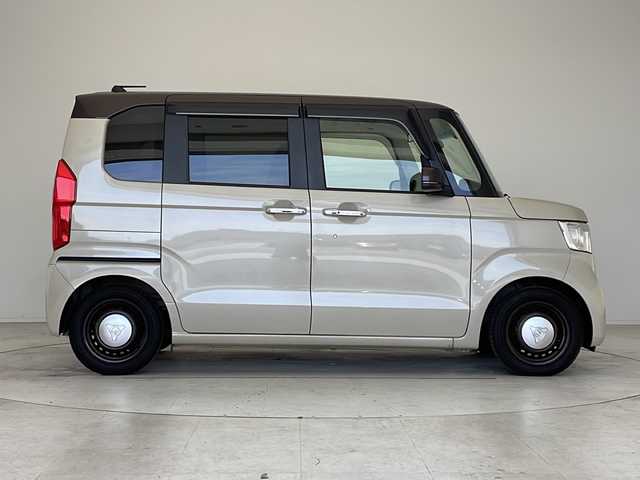 ホンダ Ｎ ＢＯＸ L コーディネートスタイル 愛知県 2023(令5)年 1.8万km プレミアムアイボリーパールⅡ 衝突軽減システム/純正ナビ/両側パワースライドドア/バックカメラ/シートヒーター/フルセグ/CD DVD/Bluetooth/コーナーセンサー/ETC/LEDヘッドライト/オートマチックハイビーム/ドライブレコーダー/ステアリングスイッチ/スマートキー/プッシュスタート