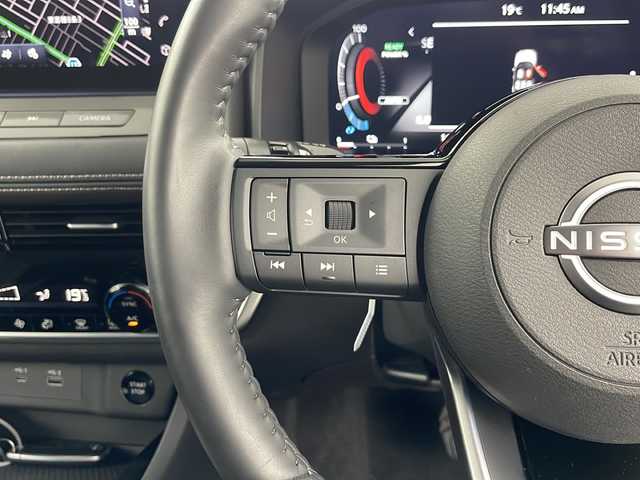 日産 エクストレイル X e－4ORCE 道央・札幌 2023(令5)年 1.7万km ダイヤモンドブラック ４WD/エマージェンシーブレーキ/メーカー12インチナビ/【BT/USB/AM/FM】/フルセグTV/バックカメラ/アラウンドビューカメラ/ETC/ナビ連動型ドラレコ/ステアリングスイッチ/全席シートヒーター/D席パワーシート/純正アルミ/純正バイザー/スペアキー/保証書
