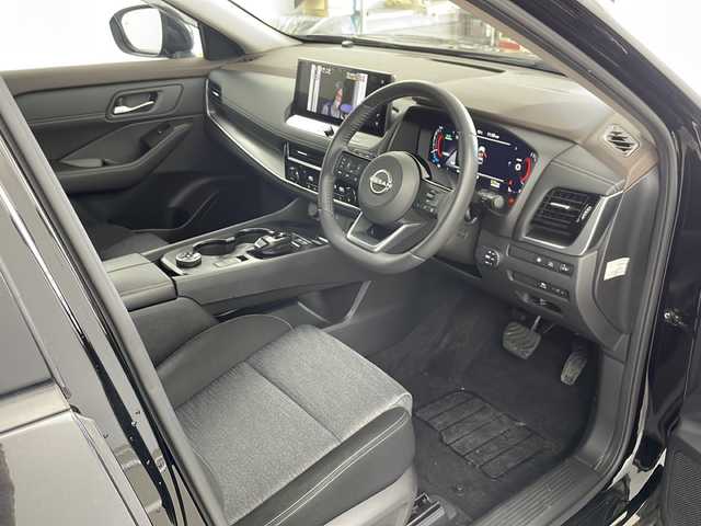 日産 エクストレイル X e－4ORCE 道央・札幌 2023(令5)年 1.7万km ダイヤモンドブラック ４WD/エマージェンシーブレーキ/メーカー12インチナビ/【BT/USB/AM/FM】/フルセグTV/バックカメラ/アラウンドビューカメラ/ETC/ナビ連動型ドラレコ/ステアリングスイッチ/全席シートヒーター/D席パワーシート/純正アルミ/純正バイザー/スペアキー/保証書