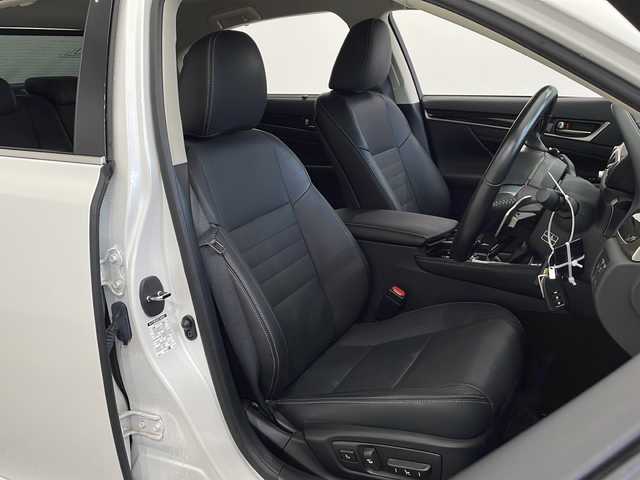 レクサス ＧＳ 450h Iパッケージ 栃木県 2019(平31)年 1.9万km ソニッククォーツ 純正ナビ/（CD/DVD/フルセグTV/BT/AUX/USB)/バックカメラ/レクサスセーフティシステムプラス/・プリクラッシュセーフティシステム/・レーンキーピングアシスト/・オートマチックハイビーム/・レーダークルーズコントロール/前後コーナーセンサー/ETC2.0 /ドライブレコーダー/パワーシート/シートヒーター/シートエアコン/メモリーシート/オートライト/シートヒーター/シートエアコン/メモリーシート/オートライト/LEDヘッドライト/横滑り防止装置/フォグランプ/プッシュスタート/純正アルミホイール/純正フロアマット