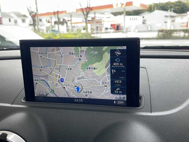 アウディ Ａ３ スポーツバック 1．4 TFSI 兵庫県 2015(平27)年 3.3万km 赤 ワンオーナー/ターボ/OP/コンビニエンスパッケージ/パーキングシステム（フロント/リア）/リアビューカメラ/アドバンスキーシステム/LEDライトパッケージ/LEDヘッドランプ/前席バニティミラー証明/読書灯（F/R）/エントランスランプ/フットランプ/インサイドドアハンドル照明/ドアリフレクター/カップホルダー照明/ラゲッジルームランプ/フロントフォグランプ無/レザーパッケージ/ミラノレザー（ブラック）/前席シートヒーター/パワーシート/MMIナビゲーションパッケージ/SSDナビ/タッチパッド/フルセグTV/CD/DVD/SDカードスロット/アウディコネクト/ステアリングスイッチ/パドルシフト/7インチディスプレイ/アダプティブクルーズコントロール/-/-/ETC2.0/純正フロアマット/取扱説明書・保証書・スペアキー