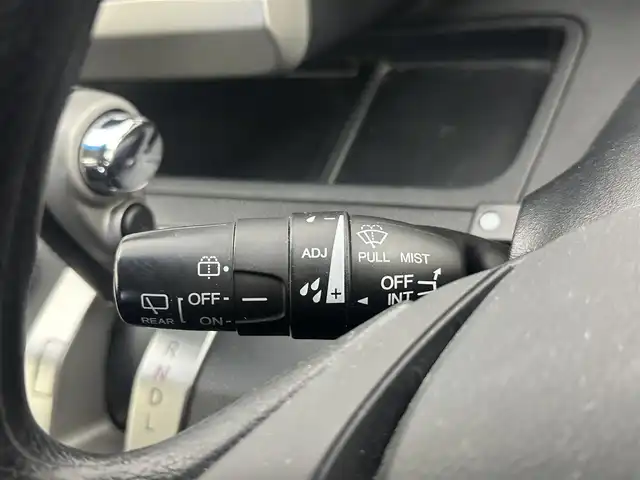 ホンダ フリード G ジャストセレクション 石川県 2015(平27)年 4.6万km シルバー 純正ナビ　/（フルセグ／ＢＴ／ＣＤ／ＤＶＤ）　/バックモニター　/両側パワースライドドア　/オートライト　/電動格納ミラー　/ドライブレコーダー　/ETC　/社外AW　/ステアリングスイッチ