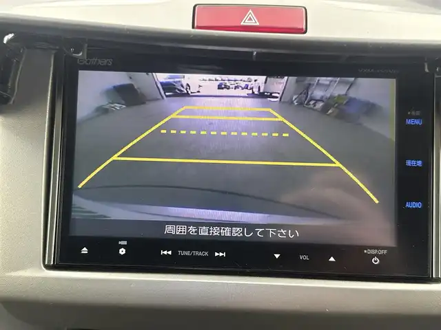 ホンダ フリード G ジャストセレクション 石川県 2015(平27)年 4.6万km シルバー 純正ナビ　/（フルセグ／ＢＴ／ＣＤ／ＤＶＤ）　/バックモニター　/両側パワースライドドア　/オートライト　/電動格納ミラー　/ドライブレコーダー　/ETC　/社外AW　/ステアリングスイッチ