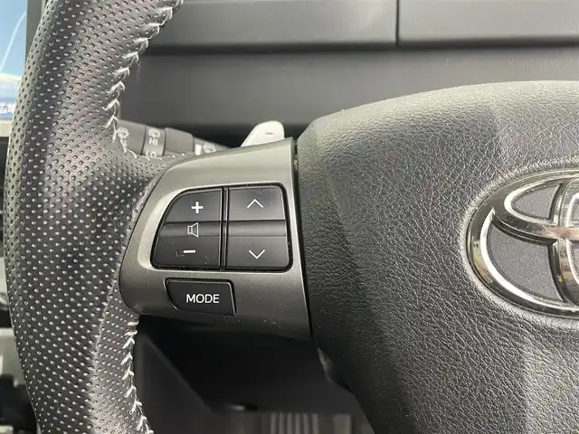 トヨタ ヴォクシー ZS 煌Ⅱ 埼玉県 2012(平24)年 9.5万km ブラック 両側パワースライドドア　純正８インチディーラーナビ　ＭＳＶ　Ｂｌｕｅｔｏｏｔｈ　ＤＶＤ再生　フルセグＴＶ　純正フリップダウンモニター　スマートキー　プッシュスタート　ビルトインＥＴＣ　パドルシフト