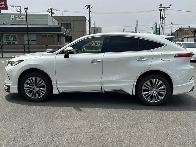 トヨタ ハリアー Z 広島県 2020(令2)年 2.9万km ホワイトパールクリスタルシャイン MODELISTAエアロ/[デイライト付き]/JBLプレミアムサウンド/フルセグTV/アイドリングストップ/レーダクルーズコントロール/ブラインドスポットモニター/リアクロストラフィックアラート/電動パーキングシステム/電動リアゲート/ブレーキホールド/全方位カメラ/ETC2.0[ビルトイン]/パワーシート[D席]/LED[ヘッド/フォグ]/オートマチックハイビーム/デジタルインナーミラー/クリアランスソナー/プッシュスタート/[Bluetooth/AM/FM]/純正フロアマット/純正アルミ/スペアキー/[1本]/保証書/取扱説明書