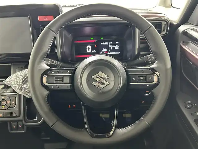 スズキ スペーシア カスタム HYBRID XS 佐賀県 2025(令7)年 0.1万km未満 ピュアホワイトP 衝突被害軽減システム/レーダークルーズコントロール/車線逸脱抑制機能/ロードサインアシスト/先行車発進お知らせ機能/オートライト/オートマチックハイビーム/ヘッドアップディスプレイ/ステアリングヒーター/両側パワースライドドア/運転席・助手席シートヒーター/LED ヘッドライト/LEDフォグライト/電子パーキング/ブレーキホールド/ハーフレザーシート/後席サンシェード/シートバックテーブル/ステアリングヒーター/ISOFIX対応シート/ステアリングスイッチ