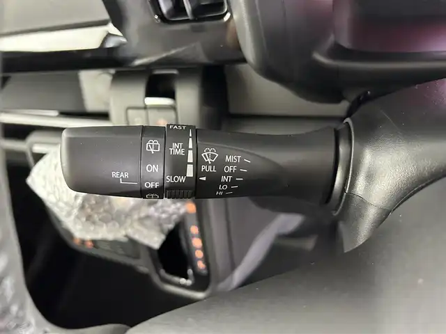 スズキ スペーシア カスタム HYBRID XS 佐賀県 2025(令7)年 0.1万km未満 ピュアホワイトP 衝突被害軽減システム/レーダークルーズコントロール/車線逸脱抑制機能/ロードサインアシスト/先行車発進お知らせ機能/オートライト/オートマチックハイビーム/ヘッドアップディスプレイ/ステアリングヒーター/両側パワースライドドア/運転席・助手席シートヒーター/LED ヘッドライト/LEDフォグライト/電子パーキング/ブレーキホールド/ハーフレザーシート/後席サンシェード/シートバックテーブル/ステアリングヒーター/ISOFIX対応シート/ステアリングスイッチ