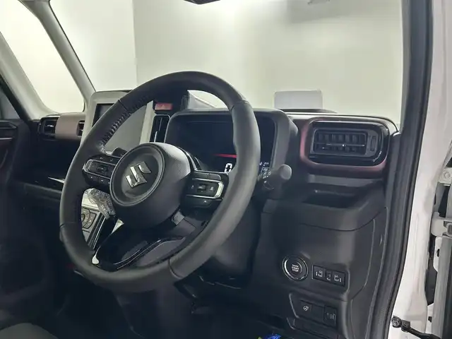 スズキ スペーシア カスタム HYBRID XS 佐賀県 2025(令7)年 0.1万km未満 ピュアホワイトP 衝突被害軽減システム/レーダークルーズコントロール/車線逸脱抑制機能/ロードサインアシスト/先行車発進お知らせ機能/オートライト/オートマチックハイビーム/ヘッドアップディスプレイ/ステアリングヒーター/両側パワースライドドア/運転席・助手席シートヒーター/LED ヘッドライト/LEDフォグライト/電子パーキング/ブレーキホールド/ハーフレザーシート/後席サンシェード/シートバックテーブル/ステアリングヒーター/ISOFIX対応シート/ステアリングスイッチ