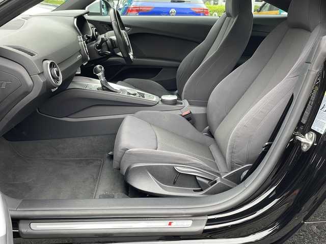 アウディ ＴＴクーペ 1．8TFSI 1st E 東京都 2016(平28)年 5.7万km ミトスブラックメタリック 新車時保証書 整備記録簿/取扱説明書 /アシスタンスP/クルーズコントロール/純正ナビ/フルセグTV/SD/CD/DVD/BT/USB/AUX/バックカメラ ETC【DSRC】/Fドライブレコーダー/LEDライト/オートライト/スマートキー×2/パドルシフト付革巻きハンドル/コーナーセンサー/純正18インチアルミ