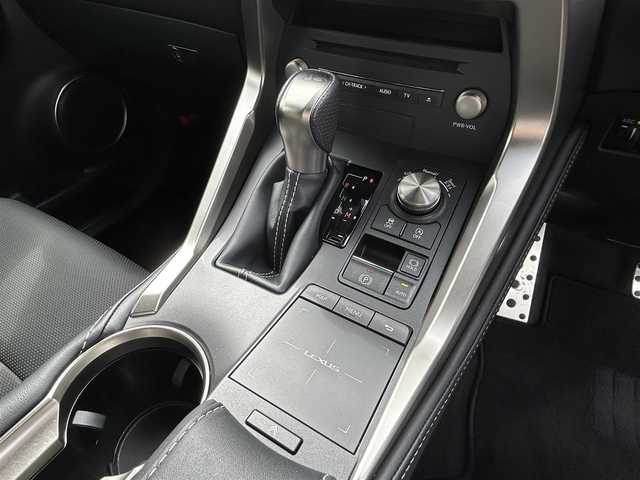レクサス ＮＸ 300 Fスポーツ 滋賀県 2020(令2)年 3.2万km ヒートブルーコントラストレイヤリング 純正9型ナビ/・Bluetooth/フルセグ/・CD/DVD/バックカメラ/革巻きステアリング/ステアリングリモコン/ステアリングヒーター/パドルシフト/ETC/ドライブレコーダー/レーダークルーズコントロール/前席パワーシート/前席シートヒーター/前席エアシート/レザーシート/パワーバックドア/オートリトラミラー/LEDオートライト/フォグライト/レクサスセーフティ/・レーントレーシングアシスト/・プリクラッシュセーフティ/・パーキングサポートアシスト/・ロードサインアシスト/・ブラインドスポットモニター/スマートキー