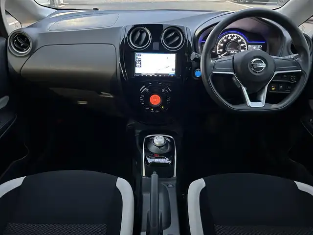 日産 ノート e－パワー X Bアロー 島根県 2020(令2)年 2万km ブリリアントシルバー 登録時走行距離19913km/社外ナビ(CN-301B)/BT/AM/FM/衝突被害軽減システム/車線逸脱警報/横滑り防止装置/ETC/アイドリングストップ/オートライト/電動格納ミラー/プッシュスタート/スマートキー/フロアマット/禁煙車