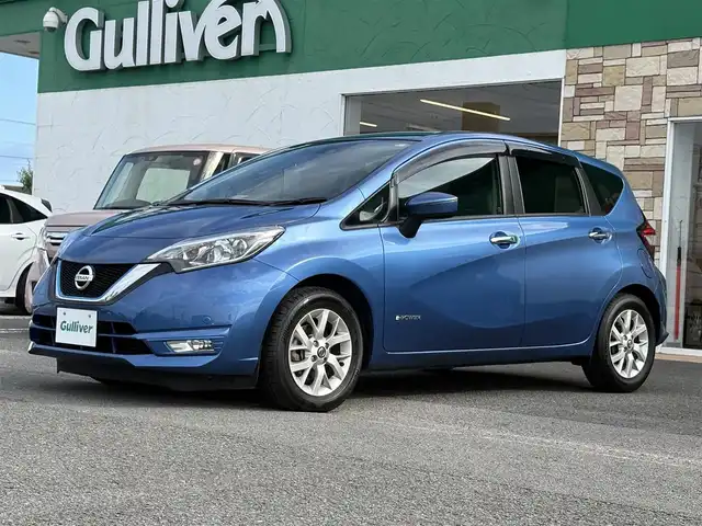 日産 ノート e－パワー X 徳島県 2018(平30)年 7.6万km シャイニングブルー 社外7型SDナビ　AVIC-RZ501/（DISC/SD/フルセグ/BT/USB/iPod/ラジオ）/バックカメラ/純正15インチアルミホイール/コーナーセンサー/ETC/ドライブレコーダー/純正フロアマット/ドアバイザー/フォグライト/オートライト/盗難防止装置