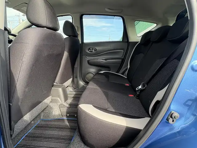 日産 ノート e－パワー X 徳島県 2018(平30)年 7.6万km シャイニングブルー 社外7型SDナビ　AVIC-RZ501/（DISC/SD/フルセグ/BT/USB/iPod/ラジオ）/バックカメラ/純正15インチアルミホイール/コーナーセンサー/ETC/ドライブレコーダー/純正フロアマット/ドアバイザー/フォグライト/オートライト/盗難防止装置