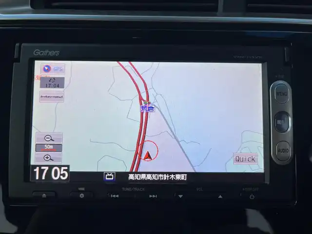 ホンダ フィット 13G Fパッケージ 高知県 2015(平27)年 11.1万km クリスタルブラックパール 純正HDDナビ/Bluetooth接続/AAC/アイドリングストップ/ワンセグテレビ/スマートキー/プッシュスタート/社外フロアマット/横滑り防止装置/盗難防止装置/運転席＋助手席エアバッグ/ハロゲンヘッドライト/AM/FM