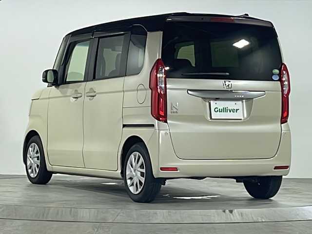 ホンダ Ｎ ＢＯＸ G L ターボ ホンダセンシング 広島県 2018(平30)年 6.7万km プレミアムアイボリーパールⅡ 純正8インチナビ/Bluetooth/CD/DVD/フルセグTV/フリップダウンモニター/前後ドライブレコーダー/バックカメラ/ビルドインETC/両側パワースライドドア/Honda SENSING/・衝突軽減ブレーキ（CMBS）/・誤発進抑制機能/・歩行者事故低減ステアリング/・路外逸脱抑制機能/・渋滞追従機能付アダプティブクルーズコントロール（ACC）/・車線維持支援システム（LKAS）/・先行車発進お知らせ機能/・標識認識機能/・後方誤発進抑制機能/LEDヘッドライト/オートマチックハイビーム/パドルシフト/純正フロアマット/スマートキ
